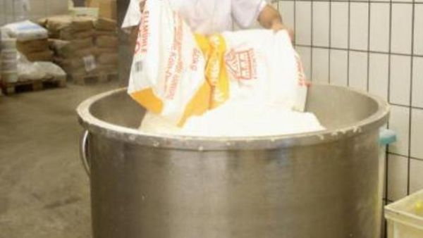 Egypt bakeries protest planned reduction of flour subsidies