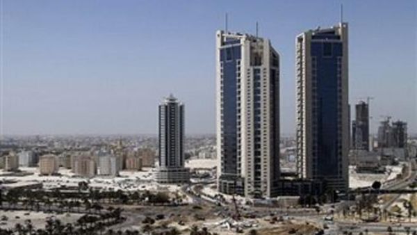 البورصة العربية، التي تتخذ من المنامة مقرا لها، ستكون عبارة عن حاضنة تعمل على جذب الاستثمارات الإقليمية والدولية إلى مشاريع التكامل الاقتصادي العرب المشترك 
