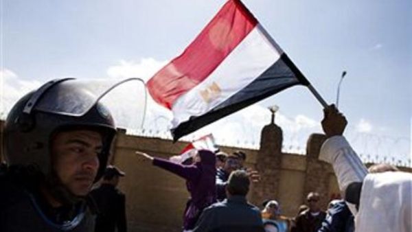 In order to remain viable, the Egyptian real estate market would need the support of the government and the banking system
