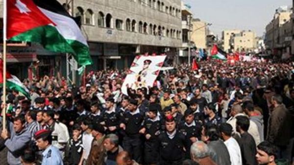 لم يستبعد أمين عام حزب الوحدة الشعبية الدكتور سعيد ذياب «أن تقوم قوى الشد العكسي والبيروقراط الأمني في مواجهة قوى الإصلاح السياسي والاجتماعي