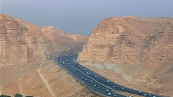 تهدف الأمانة من هذا الإجراء إلى تطبيق نظام لائحة الجزاءات والغرامات والحفاظ على الأراضي البيضاء من المخلفات التي يقوم برميها أشخاص بشكل عشوائي 