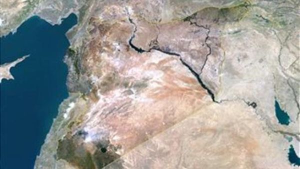 لم تصل العقوبات التي أعلنتها جامعة الدول العربية إلى حد فرض حظر تجاري شامل على سوريا، وقد أوضح الوزراء أنهم سعوا إلى تفادي الإجراءات التي قد تضر المواطنين السوريين