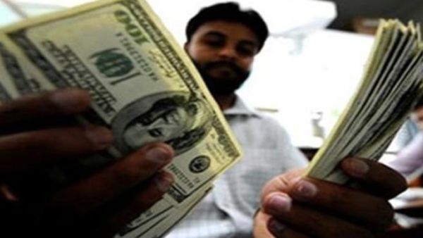 تحويلات الهنود من دول الخليج بلغت في 2012، نحو 21 مليار دولار، ومن المتوقع أن تحقق نوماً خلال العام الجاري بنحو 10%، على الأقل