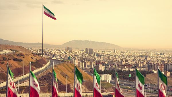 إيران 