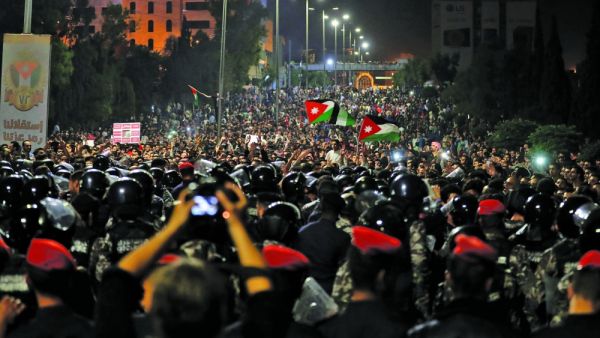 إضراب عمال بلديات الأردن يدخل يومه الثاني