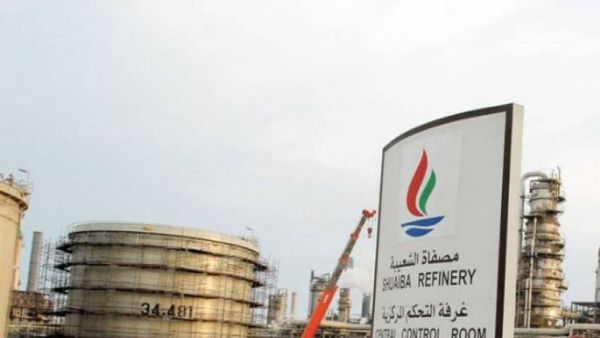 يوجد في الكويت ثلاث مصاف لتكرير النفط بطاقة إجمالية نحو 930 ألف برميل يوميا منها 200 ألف برميل لمصفاة الشعيبة وهي أقدم مصفاة في الكويت و270 ألف برميل لمصفاة ميناء عبدالله و260 ألف برميل لمصفاة الأحمدي