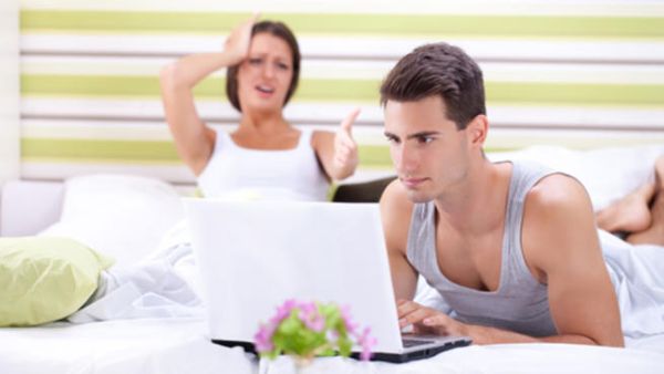 جهل الرجل في الثقافة الجنسية تجعل العلاقة الحميمة أنانية تنتهي باكتفاءه