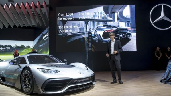 مرسيدس تدشن Project One و GT الإختبارية في معرض دبي للسيارات 