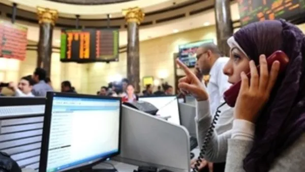 عودة المستثمرين أو تدفق الاستثمارات إلى البورصة المصرية أو حتى الاستثمار المباشر مرهون في المقام الأول بعودة الاستقرار
