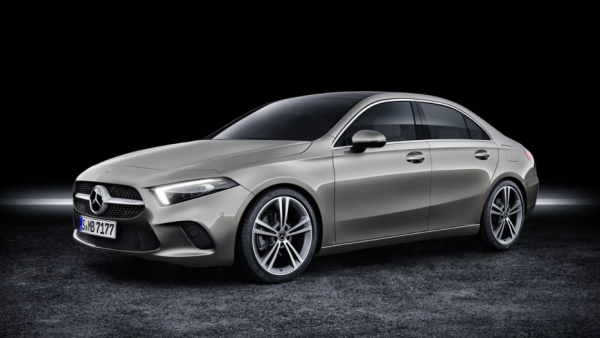 مرسيدس تكشف عن A-Class سيدان بقاعدة عجلات قصيرة