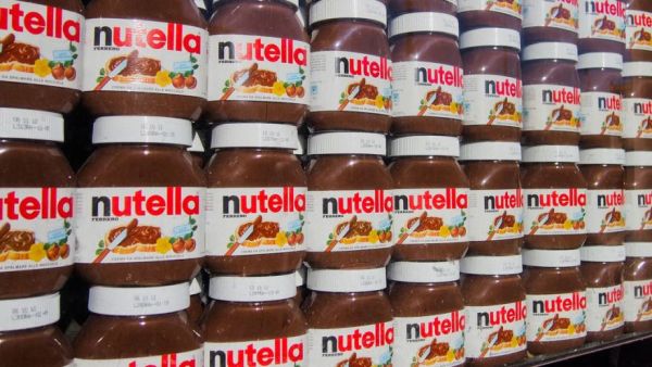 دعت الشركة الجميع لاقتراح اسم للإصدار المعروف حاليًا باسم Android N مع الإشارة إلى أنها اعتادت إطلاق أسماء حلوى تبدأ بأحرف حسب الترتيب الأبجدي للغة الإنجليزية دعت الشركة الجميع لاقتراح اسم للإصدار المعروف حاليًا باسم Android N مع الإشارة إلى أنها اعتادت إطلاق أسماء حلوى تبدأ بأحرف حسب الترتيب الأبجدي للغة الإنجليزية