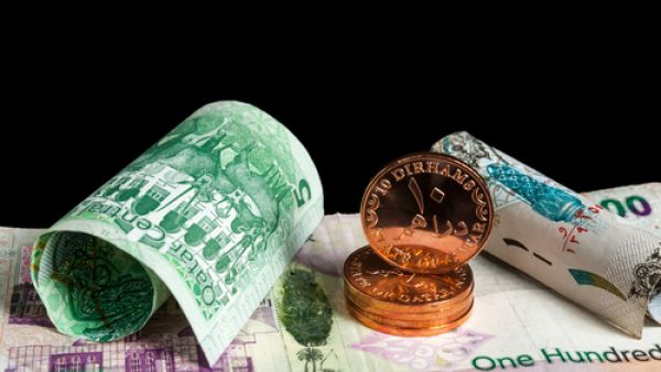 دولة قطر قامت بإبرام 34 عقداً مع شركات أجنبية بقيمة إجمالية 12.6 مليار ريال قطري