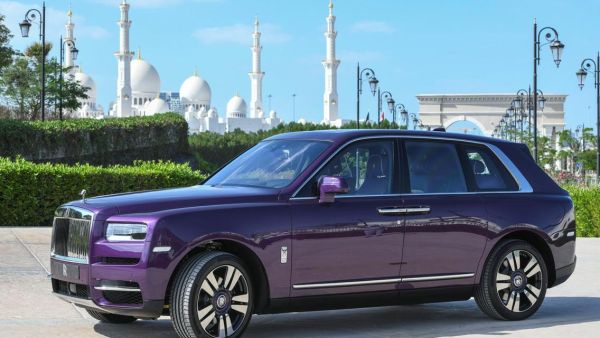 رولز رويس كولينان في أبوظبي و بسعر 2.2 مليون درهم 