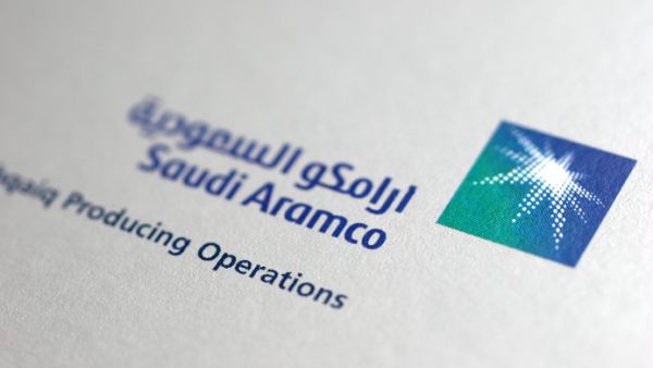 تمتلك أرامكو السعودية والشركات التابعة لها أو تشارك في ملكية مصاف محلية ودولية تبلغ طاقتها التكريرية الإجمالية نحو 4.9 مليون برميل في اليوم
