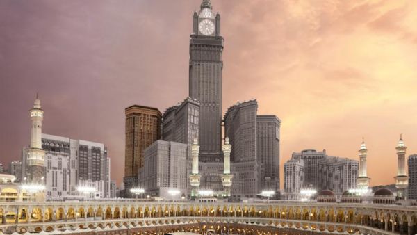 استثمارات الفنادق تعتمد بشكل أساسي على المعتمر الخارجي