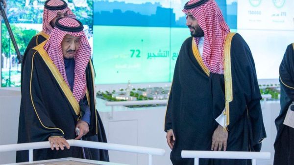 خادم الحرمين الشريفين يطلق 4 مشروعات كبرى في الرياض 