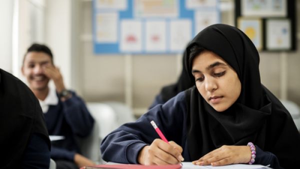 قامت بعض المدارس في الإمارة بتخفيض رسومها هذه السنة الدراسية بنسبة 10% إلى 15%