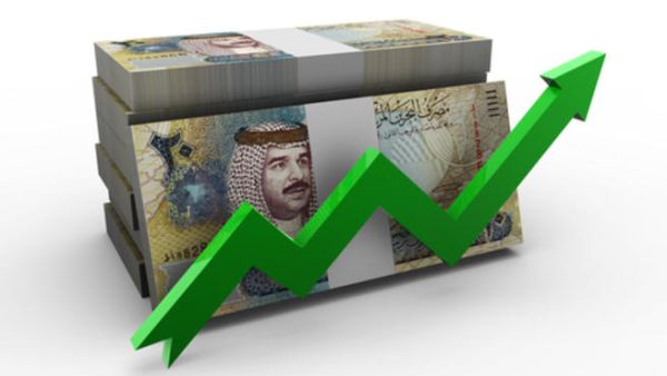 العام 2013 كان عام الاندماجات في القطاع المصرفي البحريني، و كان عام التقاط الأنفاس للبنوك الاستثمارية التي بدأت العام بمخاوف كبيرة من أزمات عالمية محتملة لكن الأخبار الطيبة فاجأتها