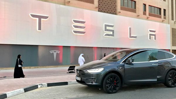 يمكن للعملاء الوصول إلى الخدمة ببساطة عن طريق تحميل تطبيق أوبر، والضغط على خيار أوبر وان UberOne