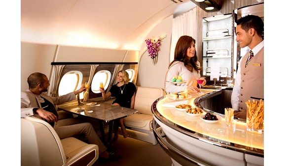 طيران الإمارات تعرض الصالون الجوي الجديد للطائرة A380 لأول مرة خلال معرض سوق السفر العربي