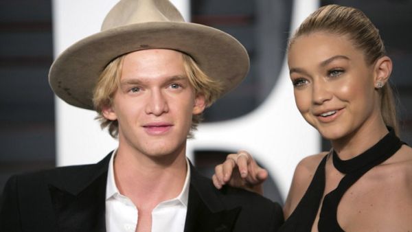 The Pali model and Aussie rocker were on/off for a year before calling it quits. (File photo)