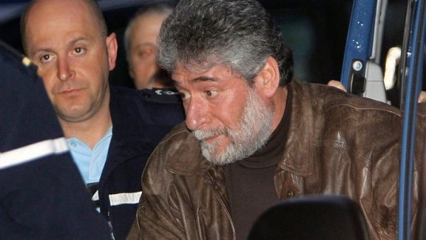  الأسير عبدالله لبناني الجنسية، اعتقل في مدينة ليون الفرنسية في 1984