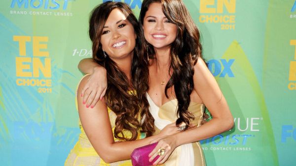 ديمي لوفاتو وسيلينا غوميز