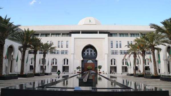 الخارجية الجزائرية نفت طرد أي من دبلوماسييها في السعودية 