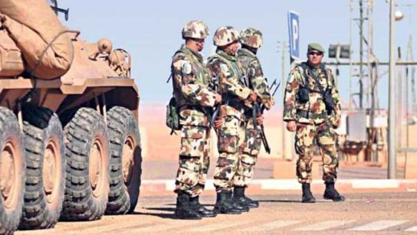 الضحايا نقلوا إلى مستشفى مدينة بئر العاتر القريب من مكان الإعتداء 