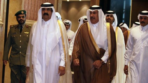 عرف ابن جاسم بدبلوماسيته القوية وحضوره الدولي الواسع بفترة حكمه