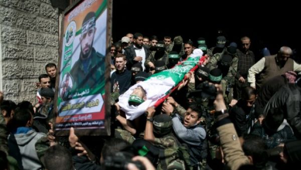 تشييع عنصر من حماس قضى بانهيار نفق