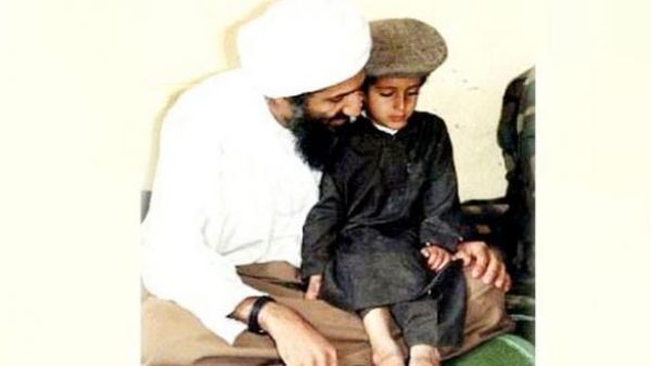 إعداد حمزة منذ نعومة أظافره للسير على خطى والده 