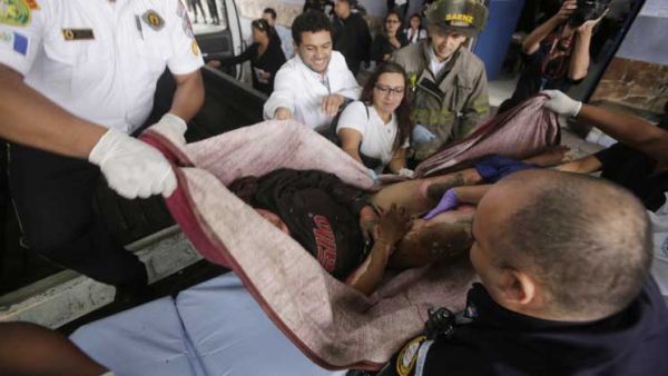 ذكرت المستشفيات المحلية أن 40 آخرين على الأقل يعالجون من حروق 