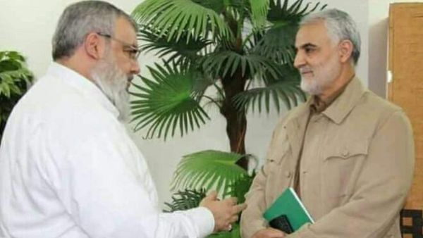 بدا نصر الله بدون عمامته التي يظهر فيها عادة