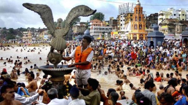 27 قتيلا في تدافع خلال مهرجان هندوسي في الهند