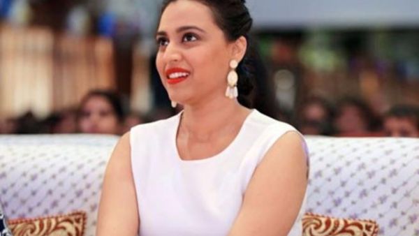 الممثلة  الهندية سوارا باسكار 