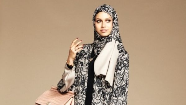 دولتشى آند جابانا تصدر ازياء للمحجبات 