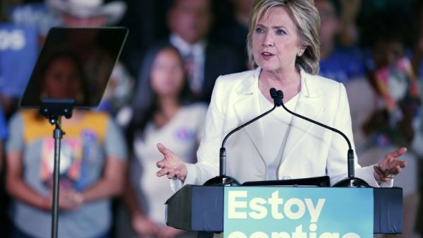 Democratic US presidential hopeful Hillary Clinton returns to Texas for a "Latinos for Hillary" grassroots event October 15, 2015. (AFP/Erich Schlegel)