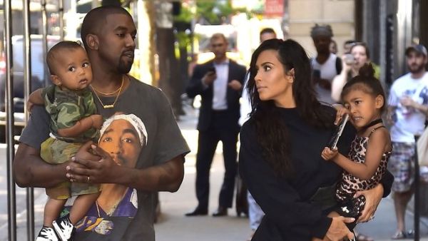 كيم كاردشيان وعائلتها