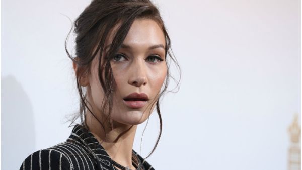 بيلا حديد (.etonline.com)