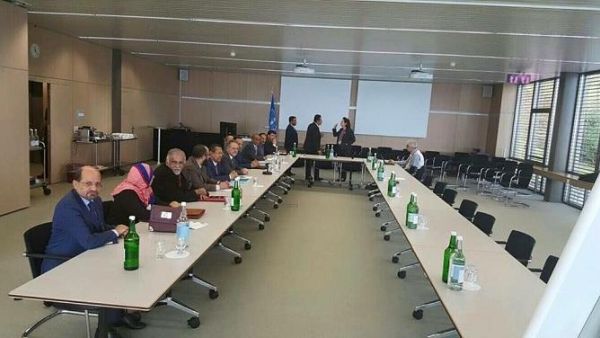  لقي أربعة جنود يمنيين مصرعهم إثر انفجار سيارة ملغومة في عدن 