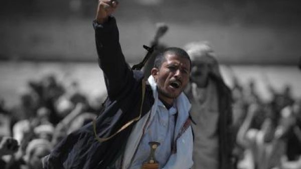  33 شخصا قتلوا وجرح العشرات في محافظة عمران جراء قصف للتحالف