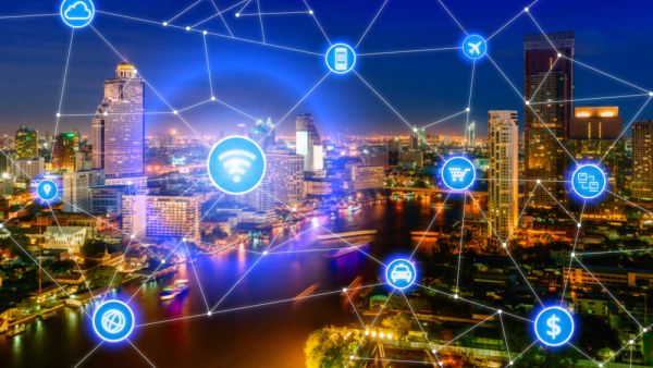 The GCC region has several characteristics that can speed up the growth of IoT, including broadband penetration and a young, tech-savvy population that is ready for a revolution in digital services and connectivity. (Pixabay)