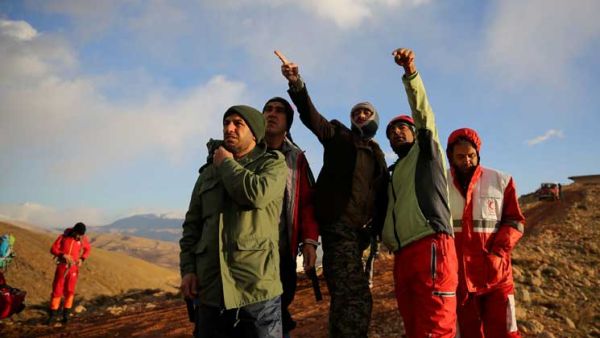 لم يستطع الهلال الأحمر الإيراني تحديد موقع حطام الطائرة بعد 