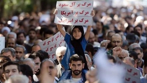 من المسيرة الجماهيرية في طهران