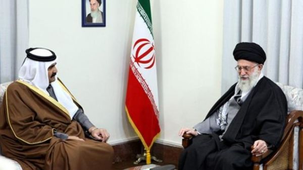 خامنئي وامير قطر في ايران/أ.ف.ب