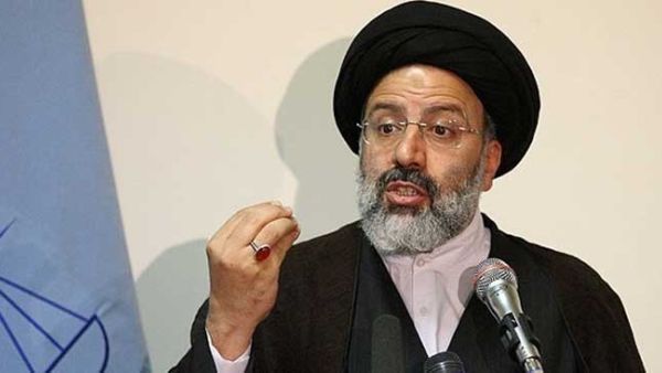 وزير الثقافة والإعلام الإيراني علي جنتي