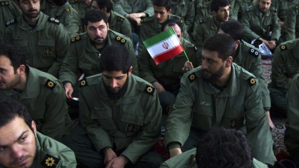 جنود ايرانيون