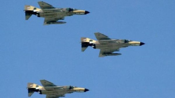 Iranian air force jet fighter 