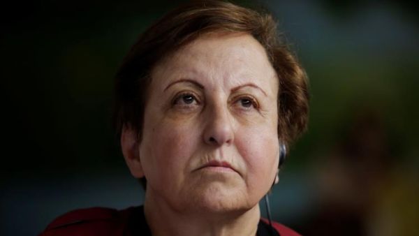 المحامية الإيرانية شيرين عبادي الحائزة جائزة نوبل للسلام